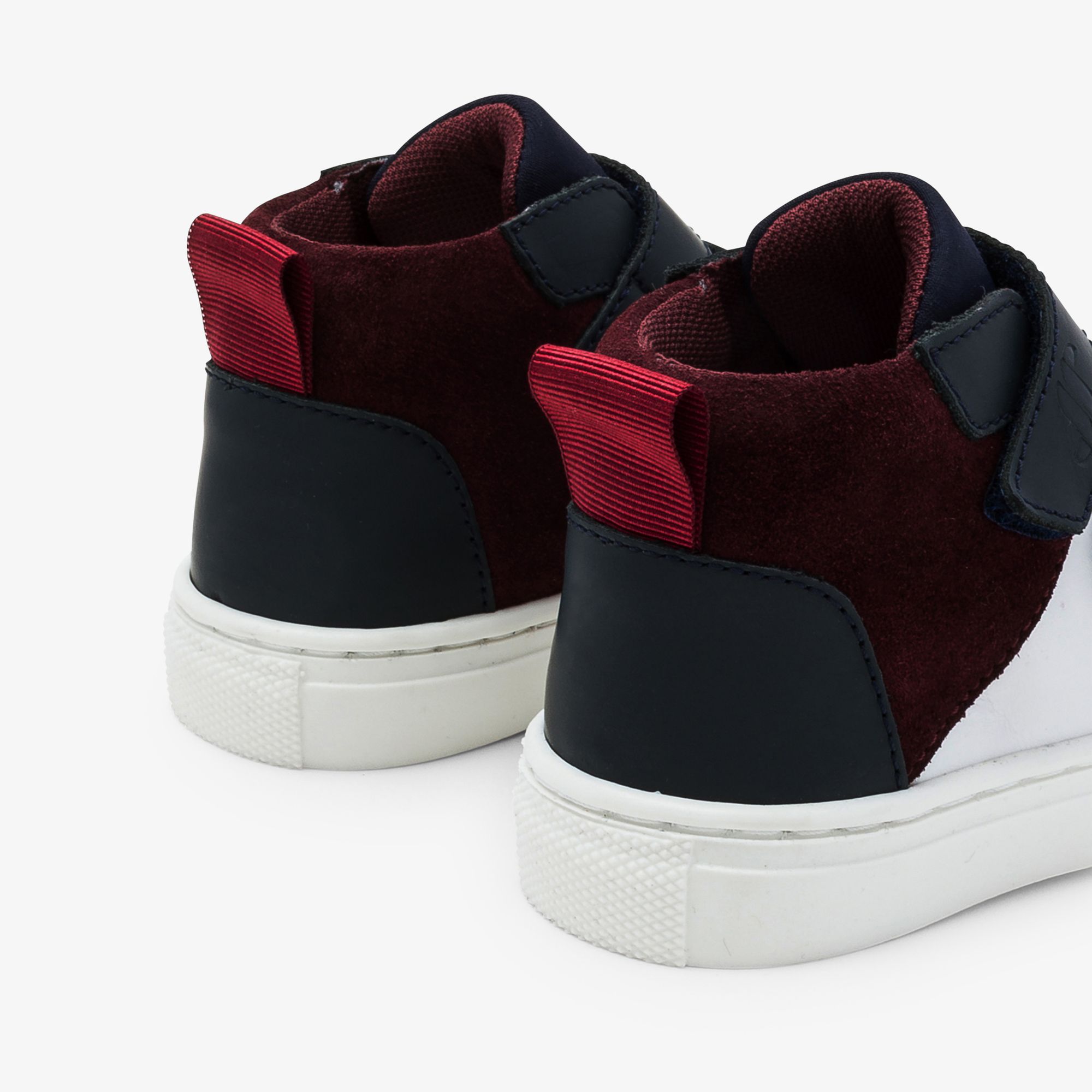 zoom-2044247-233-JSV-05