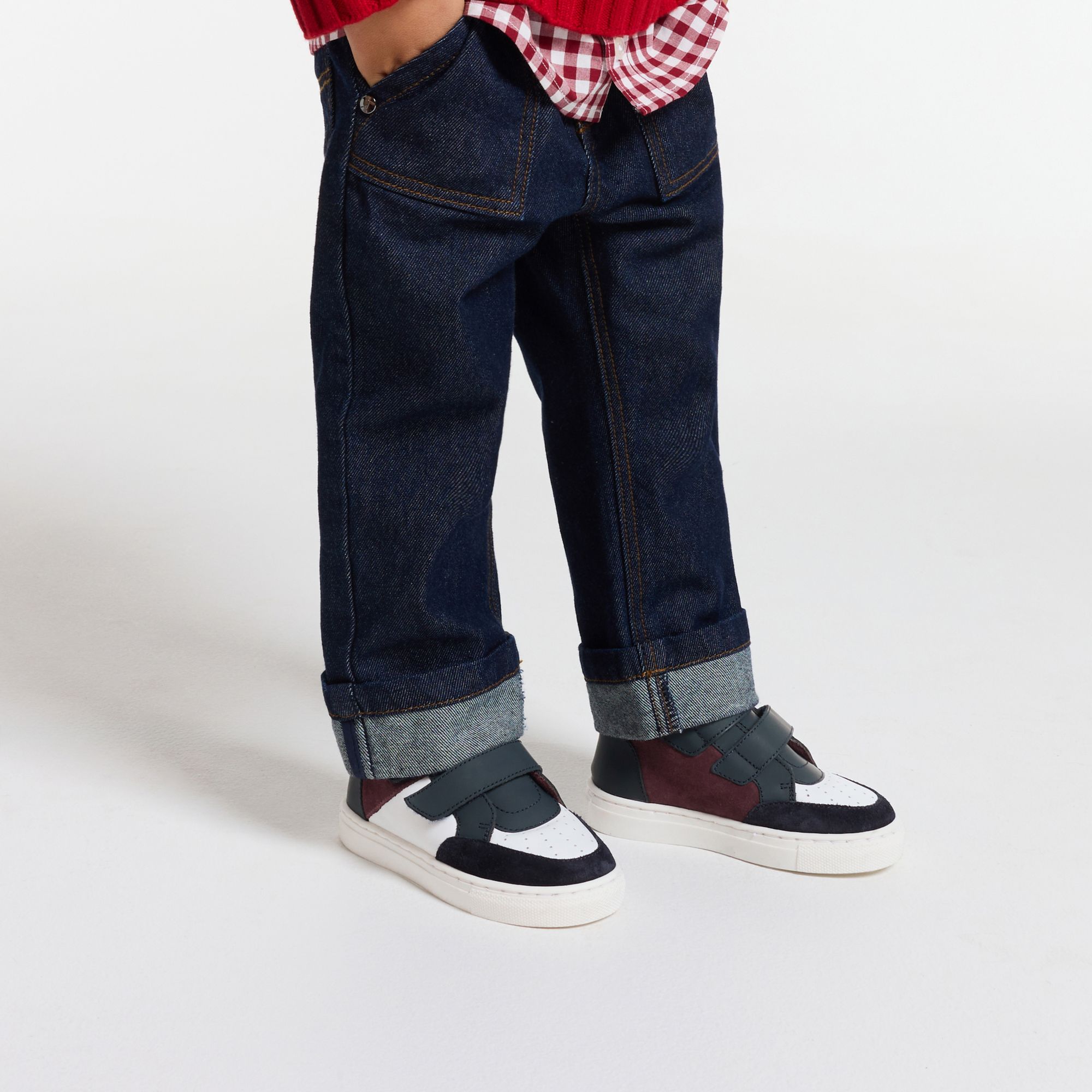 zoom-2044247-233-P-01