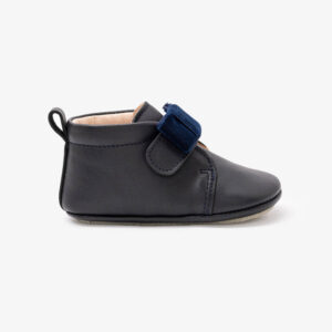 Baby girl leather booties
