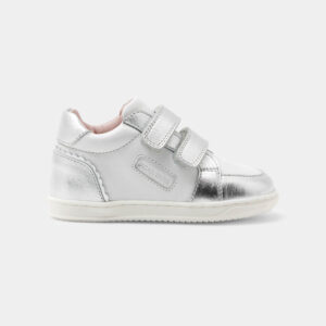 Baby girl leather trainers