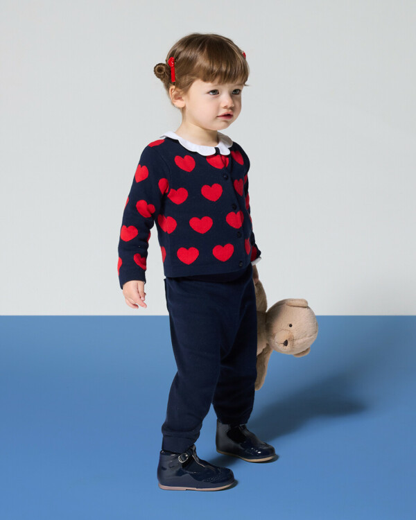Jacadi elegance from the very first steps to school.
For a back-to-school season that's chic, gentle, and full of shared emotionsL’élégance Jacadi, dès les tout premiers pas vers l’école.
Pour une rentrée chic, douce, et pleine d’émotions partagées.

jacadilebanon jacadi