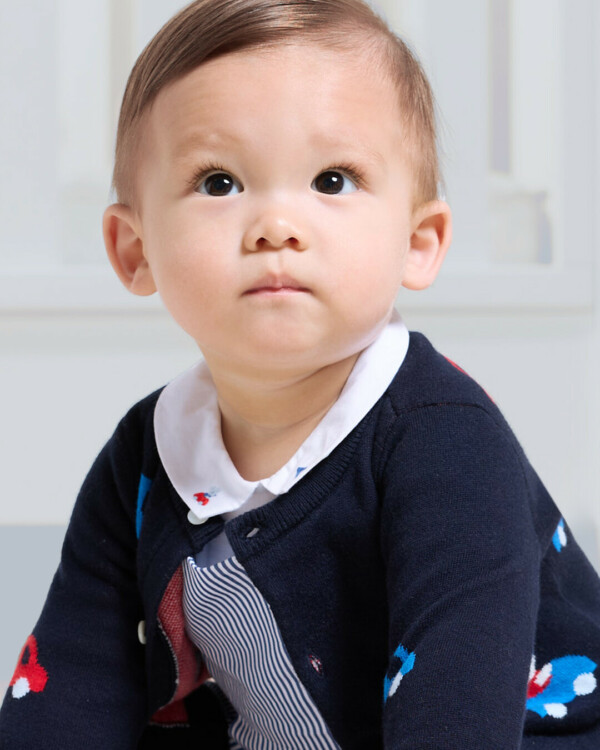 Small steps toward daycare, big moments for the whole family.
Jacadi dresses these first moments with care and tenderness.Petits pas vers la crèche, grands moments pour toute la famille.
Jacadi habille ces premiers instants avec soin et tendresse.

jacadilebanon jacadi