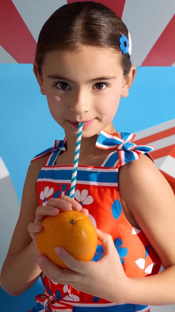 Graphic and colourful outfits: summer promises to be vibrant and full of energy at Jacadi Paris.Tenues graphiques et colorées : l’été s’annonce riche et vitaminé chez Jacadi Paris.

Jacadilebanon